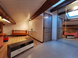 Interior - Domaine Honoré Audran- 34G3605 (BOSC(LE))