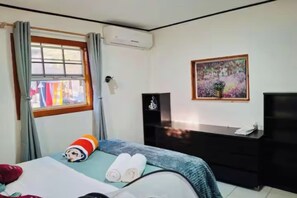 2 soverom, strykejern/-brett, internettilgang og sengetøy