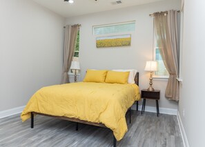3 bedrooms, iron/ironing board, WiFi, bed sheets