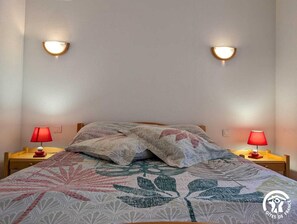 Room - LES CHATAIGNERAIES - 5508 (CASTANET-LE-HAUT)