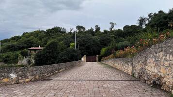 Enceinte de lâhĂ©bergement