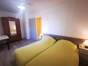 Room - Le Puits - POUSSAN - Gîte (POUSSAN)