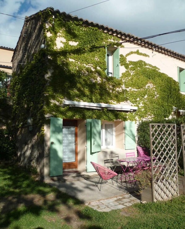 Exterior - Le Puits - POUSSAN - Gîte (POUSSAN)