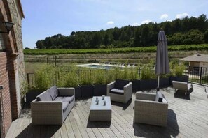 Terrace/patio - LE TILLEUL - VILLEVEYRAC (VILLEVEYRAC)