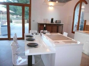 Dining - LE TILLEUL - VILLEVEYRAC (VILLEVEYRAC)