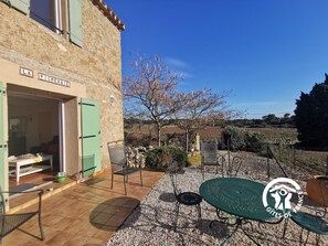 Outdoor dining - La Vigneraie - CAUNETTE(LA) (CAUNETTE(LA))