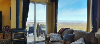 Mountaintop Home With Epic Views