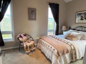 2 室のベッドルーム、デスク、アイロン / アイロン台、WiFi (無料)