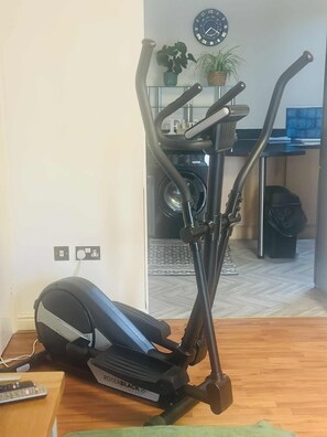 Fitness facility - Terrific house with fitness option in charming Newark-on-Trent (Newark-on-Trent)