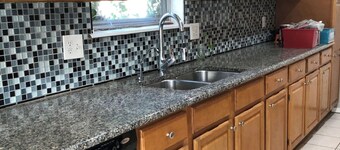 Comfortable, quiet, 3-bedrm home, cold  AC & extra fitness equipment in Edmond