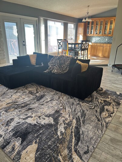 Edmond, Comfy, Quiet, 3-bd home, cold  AC-warm Heat, fitness equipment, & WI-FI 