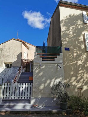 Property grounds - Domaine Honoré Audran- 34G3604 (BOSC(LE))