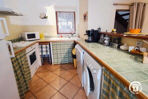 Réfrigérateur, micro-ondes, four, lave-vaisselle