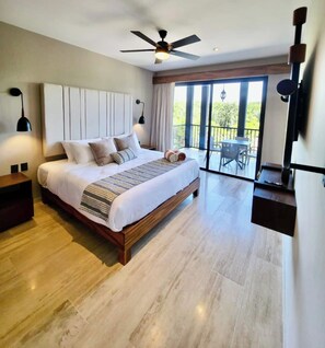 3 Schlafzimmer, Schreibtisch, Bügeleisen/Bügelbrett, Reisekinderbett