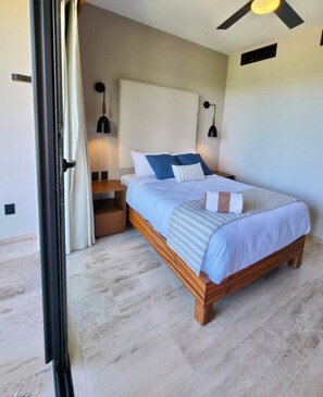 3 bedrooms, iron/ironing board, travel crib, WiFi (free)