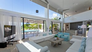 Living area - Atelier House  (Weston)