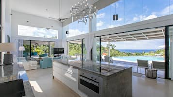 Deluxe Villa, Partial Ocean View | Dapur peribadi