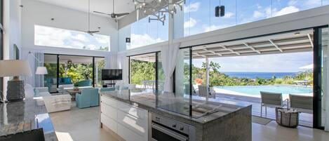 Deluxe Villa, Partial Ocean View | Private kitchen