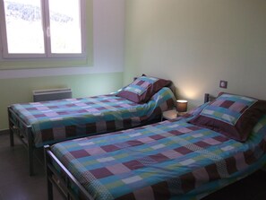 2 chambres, accès au Wi-Fi (inclus), accessible en fauteuil roulant