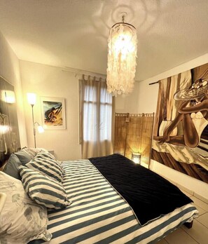 Room - The gardens of the Cité (CARCASSONNE)