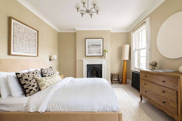 3 bedrooms, WiFi, bed sheets