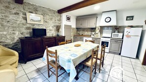 Refrigerador, microondas, horno y lavavajillas 