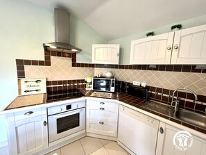 Microondas y lavavajillas 