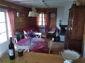 Télévision, cheminée