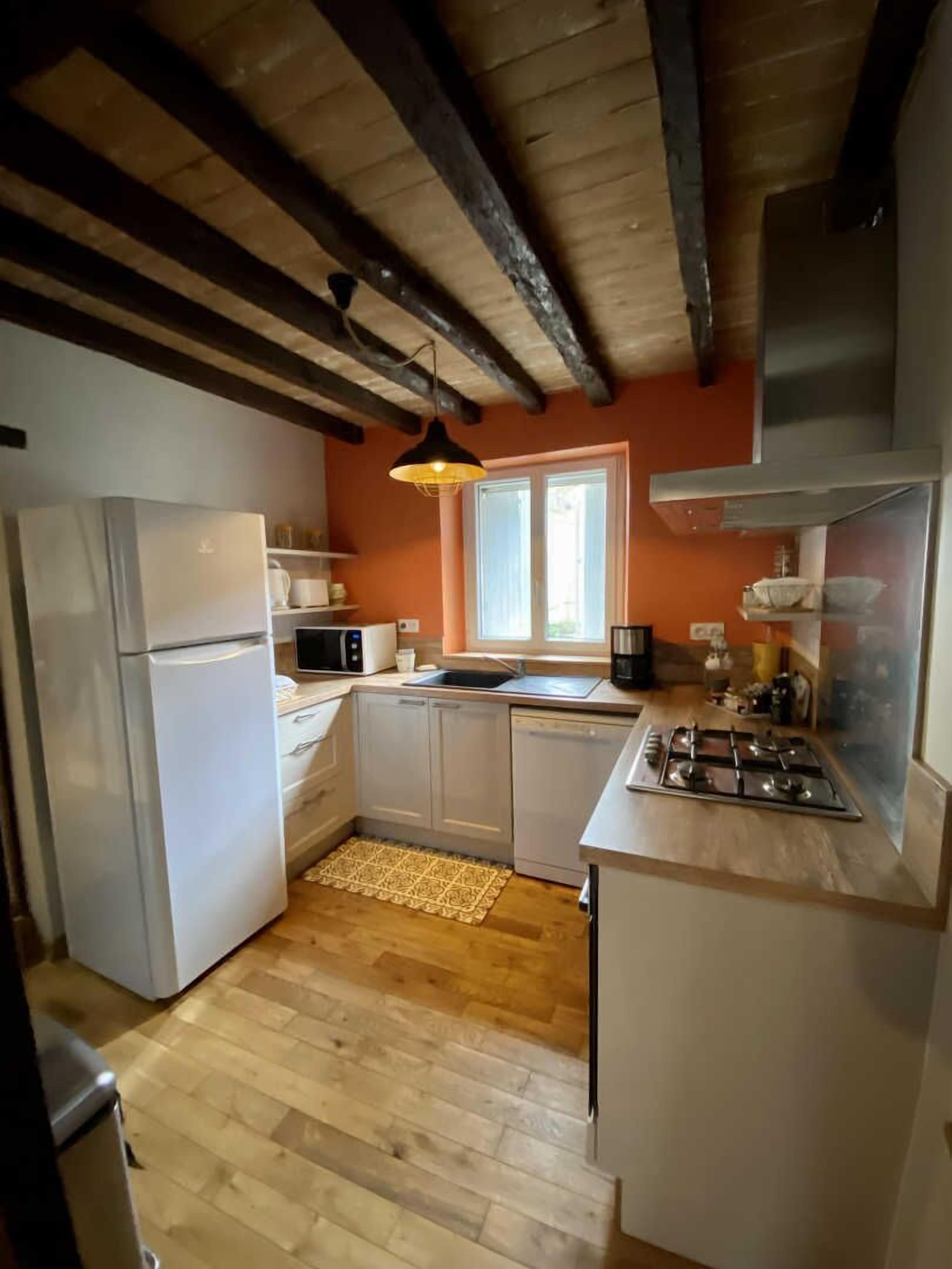 Micro-ondes, four, lave-vaisselle