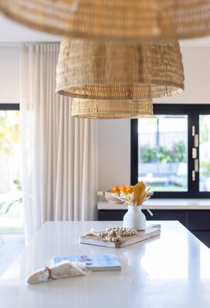 Interior - Caves Coastal Escape–Beachside, Fireplace, Slps 11 (Caves Beach)