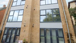 Unclassified image, 3 of 15, button - Cosy Southampton Apartment (Southampton)