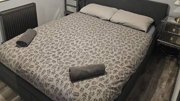 1 bedroom, individually decorated, individually furnished, free WiFi