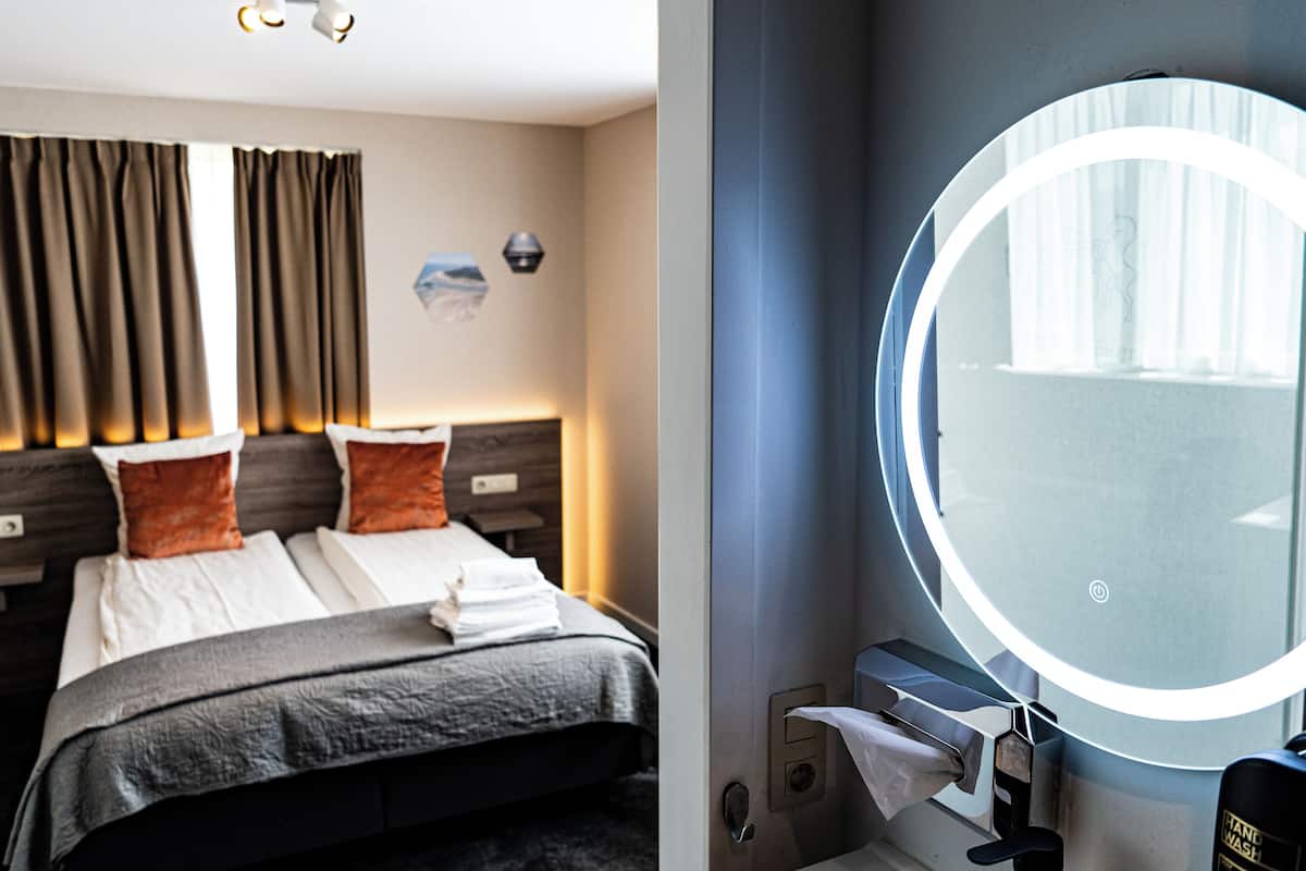 Comfort Twin Room, Private Bathroom | Free WiFi, wheelchair access