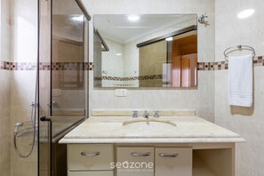 Basic Apartment | Bilik Mandi