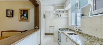 Apartments in a Building 270 m From the Curitiba Botanical Garden - Coss