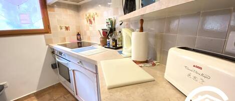 Réfrigérateur, micro-ondes, four, lave-vaisselle