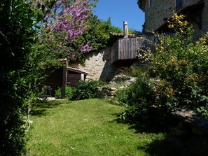 Property grounds - Gîte de la Porte d'Aval (ISSEL)
