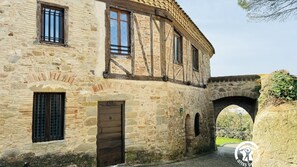 Exterior - Gîte de la Porte d'Aval (ISSEL)