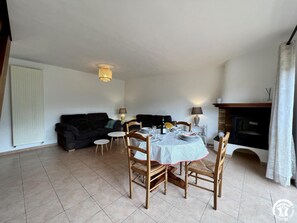 Dining - Rafael - QUINTILLAN - Gîte (QUINTILLAN)