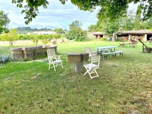 Outdoor dining - Domaine de la Roque - TREBES (TREBES)