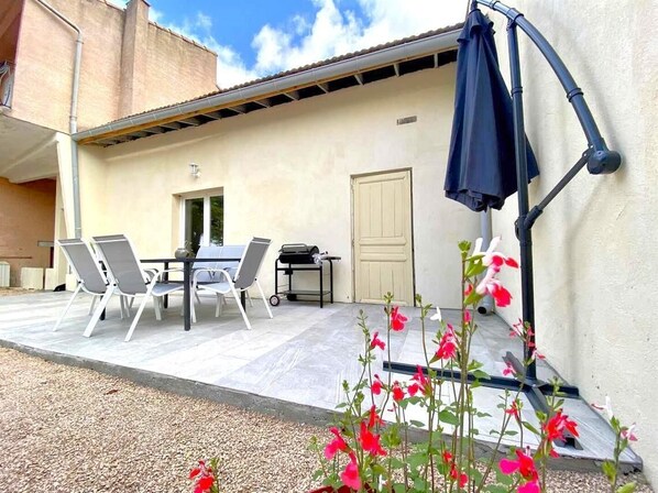 Outdoor dining - Domaine de la Roque - TREBES (TREBES)