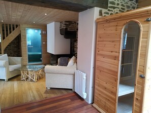 Interior - Holiday Home 'Suite Sauna Jacuzzi Hammam' with Wi-Fi and Air Conditioning (VIEUX VIEL)