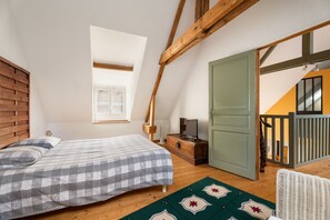 1 habitación, tabla de planchar con plancha, wifi y ropa de cama