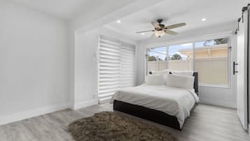 3 bedrooms, iron/ironing board, WiFi, bed sheets