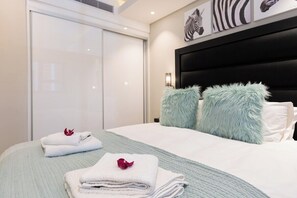 1 chambre, fer et planche à repasser, Wi-Fi, literie fournie