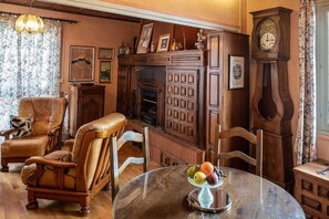 Interior - On the path of the painters (CERET)