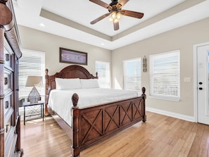 6 bedrooms, iron/ironing board, free WiFi, bed sheets