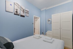 1 bedroom, desk, iron/ironing board, Internet - GuestReady - Cozy Modern Flat in Paddington (London)