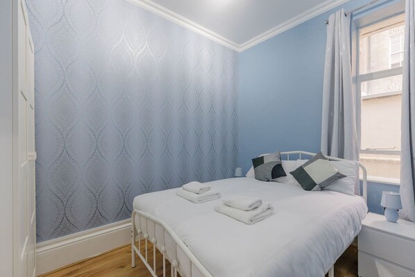 1 Schlafzimmer, Schreibtisch, Bügeleisen/Bügelbrett, Internetzugang