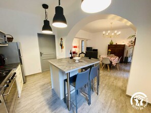 Micro-ondes, lave-vaisselle